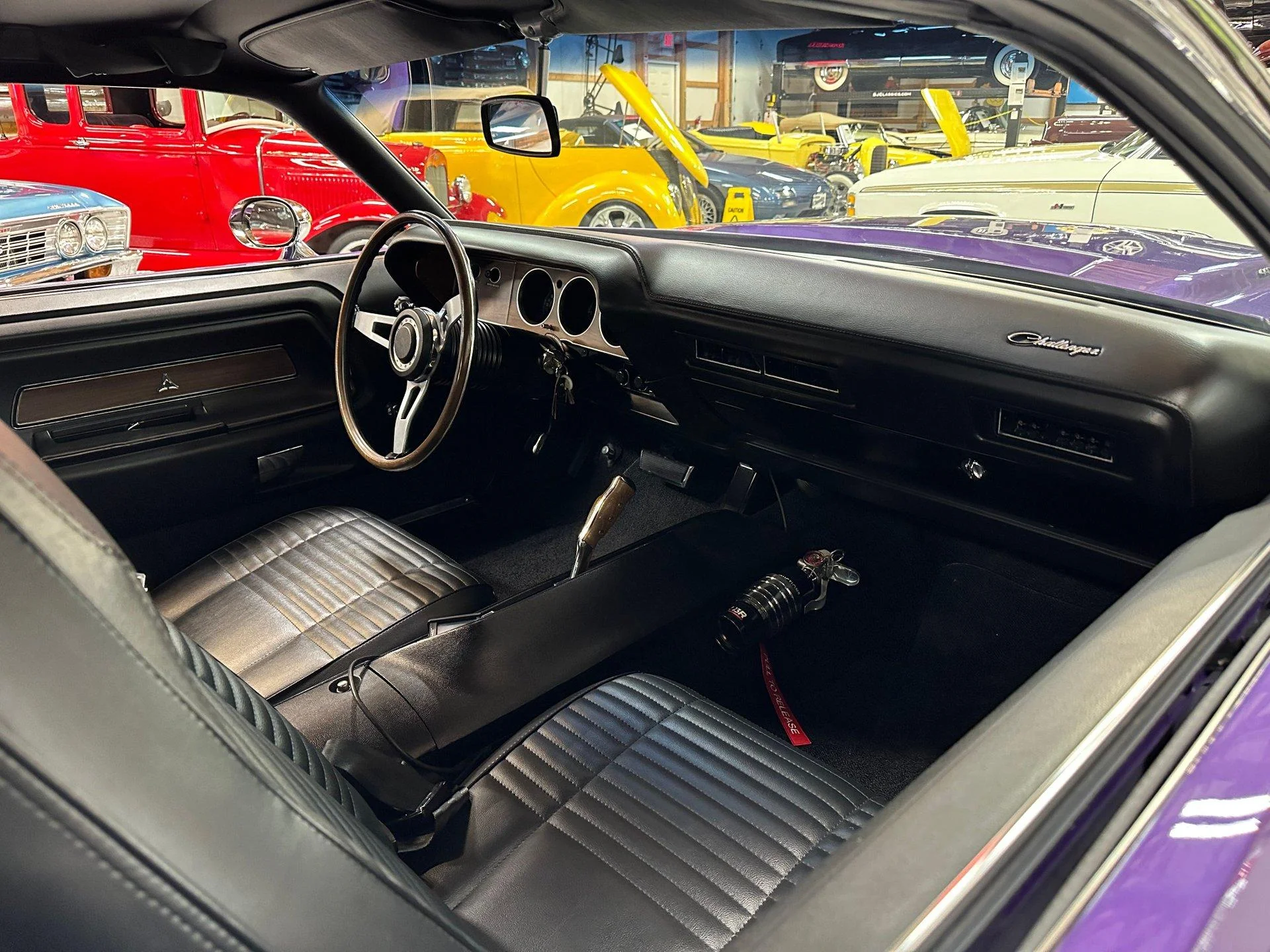 1970 Dodge Challenger - Image 10