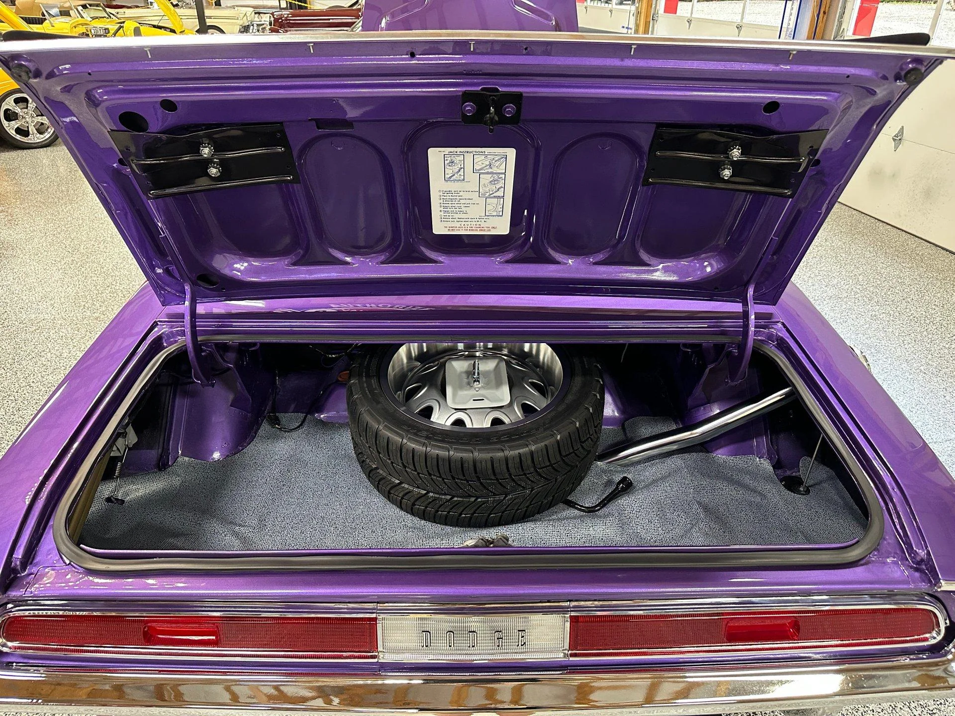 1970 Dodge Challenger - Image 12