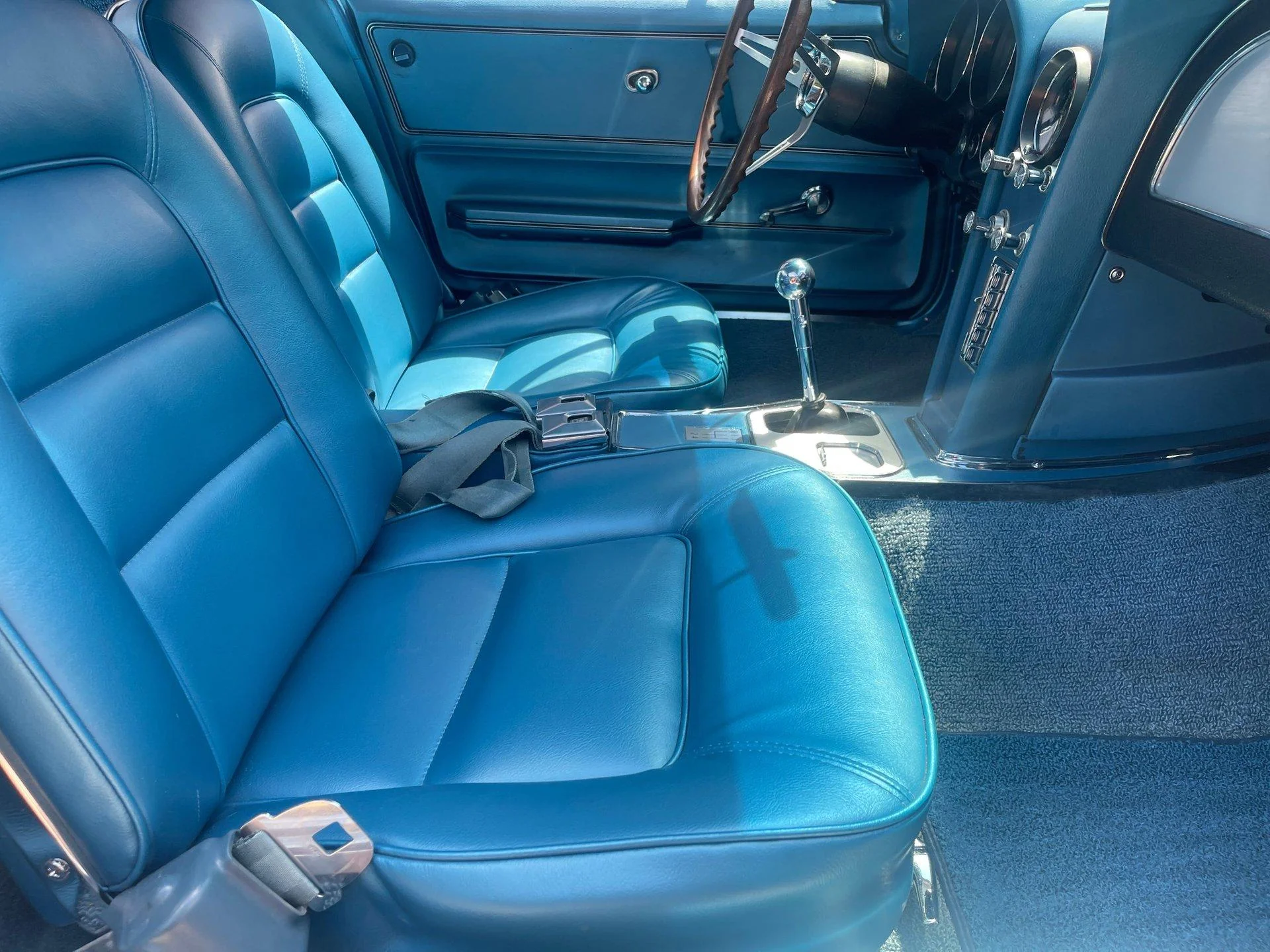 1965 Chevrolet Corvette - Image 11