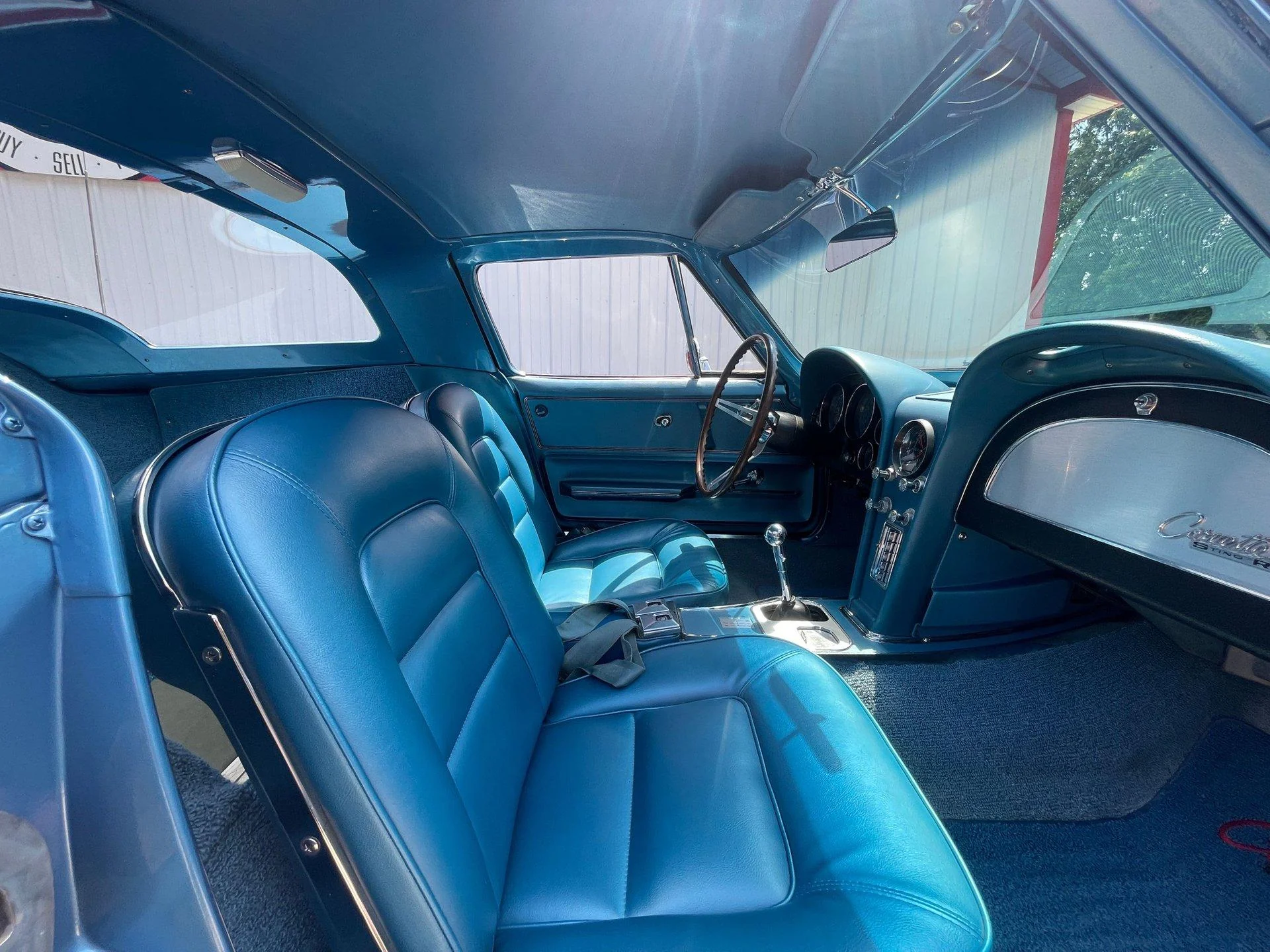 1965 Chevrolet Corvette - Image 9